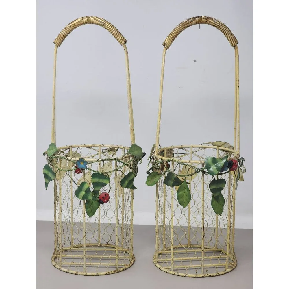 Vintage Lot Of 2 Chicken Wire Baskets Lady Bugs Butterfly Leaves‎